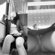 美人OL電車対面パンチラ＆逆さ撮り隠し撮り盗撮(4K高画質) - ノーネーム
