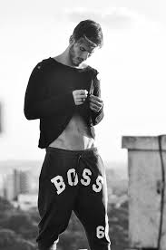 Lucas Bernardini Heads Outdoors For Portrait Shoot Fitness Photography Male Fitness Models Male Portrait Poses
