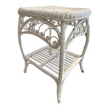 Vintage English White Rattan Table In 2020 Rattan Table Rattan Rattan Side Table