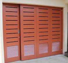 Model pintu seperti ini, sangat bermanfaat untuk memperindah garasi minimalis. Kenapa Lebih Baik Gunakan Pintu Besi Buat Garasi Mobil Pintu Garasi