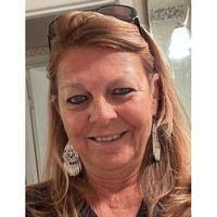 Dena Cox's Instagram, Twitter & Facebook