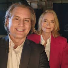 Blondes have more fun! ✨️⭐️✨️ CYBILL SHEPHERD & Producer Chris Isaacson  visited @KCALNews to talk her new show and revisit where her series  "Cybill" was filmed. ➡️ This weekend, CYBILL SHEPHERD brings