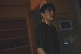 マンション購入の代償？！Netflix映画『84m2』騒音問題の恐怖！ - Imagen principal del artículo