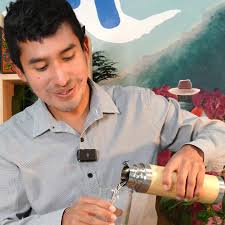 Así de fácil es preparar los desayunos instantáneos Nutri H. Bastante  rápido para poder hacerlo nuestro desayuno proteico. #NutriH #desayunos