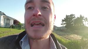 Hey Beaches! In this chapter of Oliver Sack's Gratitude, I explore the  difference between being ambitious and overworking. It is so easy to wish  we'd "done more", but what if doing more