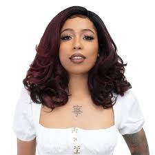 Janet Simone's Instagram, Twitter & Facebook