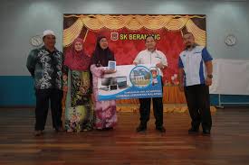 O Xrhsths Llm Sto Twitter Program Tanggungjawab Sosial Dan Korporat Penyerahan Aset Peralatan Ict Terpakai Oleh Lembaga Lebuhraya Malaysia Kepada Sekolah Kebangsaan Beranang Selangor Sumbangan Telah Disampaikan Oleh Ybrs Ir Abdullah Bin