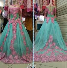 Black dress dapat menjadi model kebaya brokat untuk orang gemuk pilihan anda. Tips Cara Memilih Model Kebaya Untuk Wanita Gemuk Jual Baju Brokat Kebaya Modern Untuk Pesta Pengantin Wisuda Terbaru