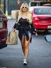 Holly Madison Is A Sheer Delight As She Goes Grocery Shopping In See Through Top And Daisy Dukes Daily Mail Online