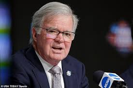 Former Oregon offensive lineman Doug Brenner demands $100 million from NCAA  for 'permanent injuries'