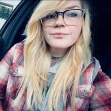 What are the differences between Twilight book and movie?