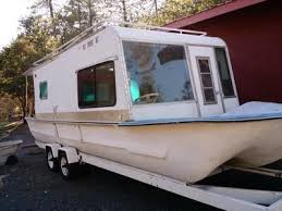 Rebuilding A Vintage Houseboat I Am Rebuilding And Redesigning A 1971 25 Foot Yukon Delta Houseboat I Wi House Boat Pontoon Houseboats For Sale Utility Boat