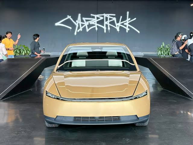 Tesla Cybercab gets crazy change as mass production begins
