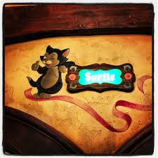 The Special Exit Sign In Au Chalet De La Marionette One Of Tony Baxter S Homages To The Original Disneyland Original Disneyland Disneyland Paris Disneyland