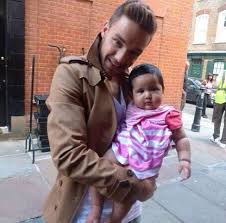 Liam Payne Meeting Louis Tomlinson S Son Freddie Tomlinson