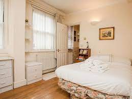 22 Bedroom Apartment In London References The Apartment Is On A Standard London Building And It Is I London Apartment Bedroom Apartment Two Bedroom Apartments