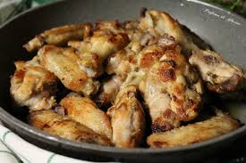 Chiudete le fette di pollo aiutandovi con lo spago da cucina o con gli stecchini di legno e infarinateli. Pin Su Ricette