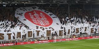 #fckafd #fck nzs #fcknzs #fck afd #afd #nazsi #feine sahne fischfilet #burschenschaft #audiolith. Fck Nzs O Novo Slogan Das Camisolas Do Sankt Pauli Clube De Hamburgo