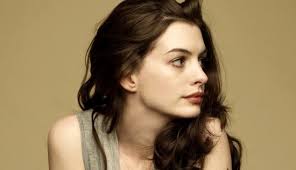 While winning an oscar can help to establish you as a firm favourite in the public eye (for example, jennifer lawrence) hathaway's win sparked a backlash resulting in her becoming an. Anne Hathaway Approached For Les Miserables Film