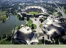 Reise Deutschland Bayern Munchen Olympiagelande Olympiastadion Olympiahalle Olympia Schwimmhalle Architekt Dach Frei Paul Otto Olympiasee Europa A