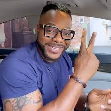 John Nino (@johnnino811)