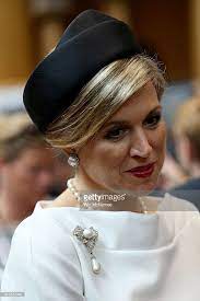 Queen Maxima Of The Netherlands Tours A Global City Team Challenge Queen Maxima Royal Fashion Queen Maxima Of The Netherlands