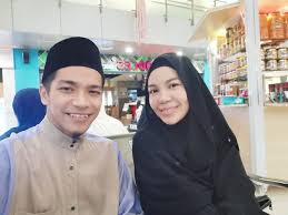 Da'i farhan turut berterima kasih kepada isteri pertamanya yang tabah dan kuat menerima hakikat tersebut. Isteri Da I Farhan Dituduh Tipu Urusan Sijil Halal Jakim Kkm Bernilai Rm10 050 Sensasi Mstar