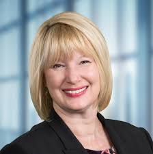 Leah Bennett's Instagram, Twitter & Facebook