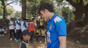 F1 x Cricket Crossover as Arvid Lindblad Spotted in Mumbai