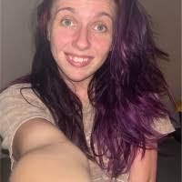 Michelle Batton's Instagram, Twitter & Facebook