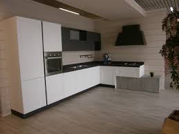 Ispirazioni, idee e soluzioni per arredare una cucina a vista sia piccola che di grandi dimensioni. Cucina Bianca Moderna Ad Angolo Dallas Di Arrex In Altri Materiali