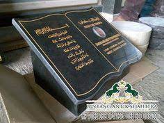 7 Ide Nisan Granit Makam Batu