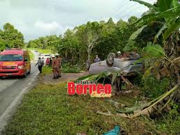 Rel adalah logam batang untuk landasan jalan kereta api atau kendaraan sejenis seperti trem dan sebagainya. Enam Selisih Maut Dalam Kemalangan Dua Kereta Utusan Borneo Online