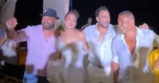 Jun 03, 2021 · مسلسل ضد الكسر بطولة نيللي كريم ومحمد فراج ولقاء الخميسي ومصطفى درويس وتارا عماد وهشام إسماعيل ومنا عادل وحمزة العيلي، والعمل من تأليف عمرو الدالي وإخراج أحمد خالد. Ap8eed3t0lnyum