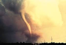 Prepare for tornadoes stay safe during stay safe after associated content tornadoes are violently rotating columns of air that extend from a thunderstorm to the ground. Tornado Lexikon Der Geowissenschaften