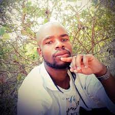 Zola (real name bonginkosi dlamini), who presents hope with zola 7 on dstv's moja love, allegedly sustained injuries to his neck and back and was treated by ambulance personnel, who were called. Bonginkosi Dlamini 401bongi Twitter
