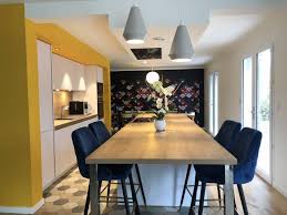 Schott Cuisines Votre Cuisiniste A Charbonnieres Les Bains Vous Presente Une Cuisine Sur Mesure En 2020 Modele De Cuisine Moderne Cuisine Sur Mesure Agencement Cuisine