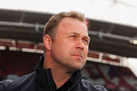 Robin Veldman hint op basisdebutant tegen NEC: "Grote…