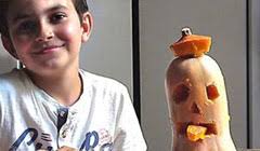 Au départ du projet, il y a le désir du cinéaste d'adapter avec la romancière emmanuèle bernheim son livre intitulé tout s'est bien passé. Etre Vivant Et Le Savoir