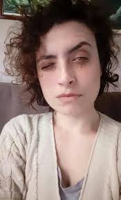 Dad Builds Daughter a "Bi-Chair" And It's So Wholesome