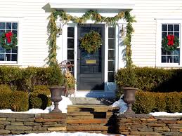 9 Natural Outdoor Christmas Decoration Ideas