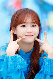 Loona Pics On Twitter Chuu Loona Pics Korean Idol