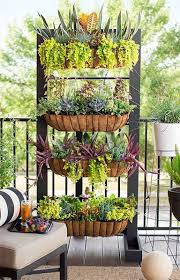 40 Unusual Vertical Vegetable Garden Design Ideas Verticalgarden Vegetablegarden Gardendesignideas Vertical Garden Diy Small Balcony Garden Vertical Garden