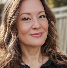 Leanne Short's Instagram, Twitter & Facebook