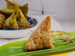 我学习汉语。 我在大学学习汉语。 现在我已经三 年级学生。 我的汉语还不太好（我说汉语还说得不太好)， 但是我学习很努力。 我在大学有每周五堂汉语的课。 我得（dei) 写汉字，记住声调。 这是不容易。 对我来说， 汉语的声调是最大难。 汉语语法不难。 é—½å—è‚‰ç²½å­çš„åšæ³•å'Œé…æ–™å›¾è§£ èšé¤ç½'