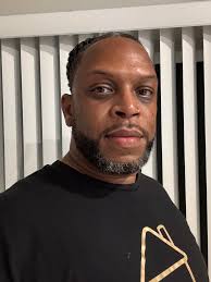 Popping in to say hey Tampa! Single guy here. What's up?