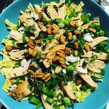 Poulet Au Chou Chinois Quinoa Oignon Frais Menthe Et Cacahuetes Vinaigrette Au Citron Vert Et Miso B Vinaigrette Au Citron Vert Chou Chinois Vinaigrette Citron