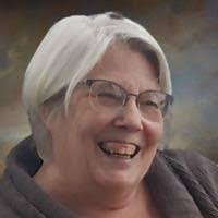 Tracey Pope's Instagram, Twitter & Facebook