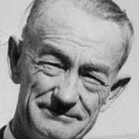 Raymond Ballinger's Instagram, Twitter & Facebook