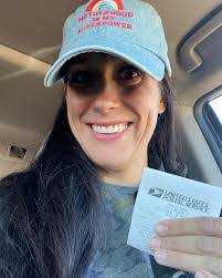 Shannon Ownby's Instagram, Twitter & Facebook